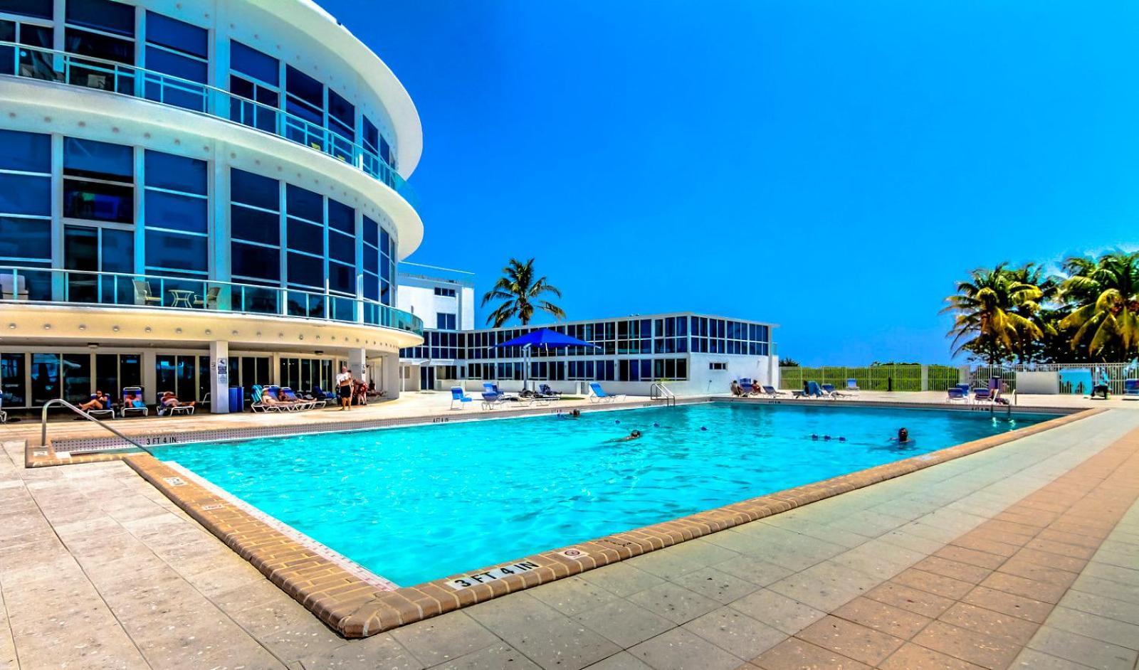 Castle 835 Oceanview Studio On Beach With Pool, Gym, Bars, And Free Parking Майами-Бич Экстерьер фото